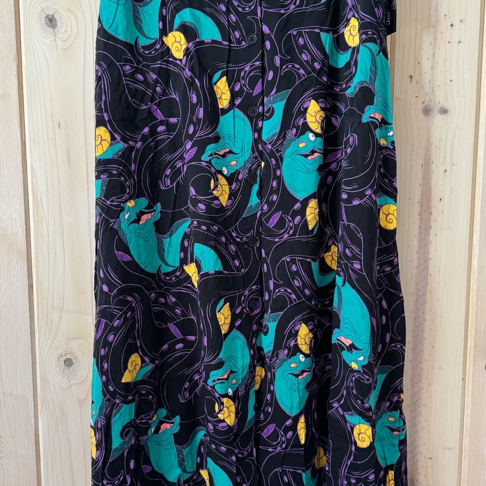 NWT Women’s Disney Villains Ursula Flotsam & Jetsam button down maxi skirt